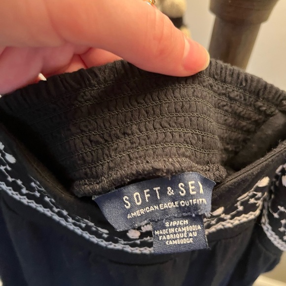 Black American Eagle size small tank top - Picture 4 of 5